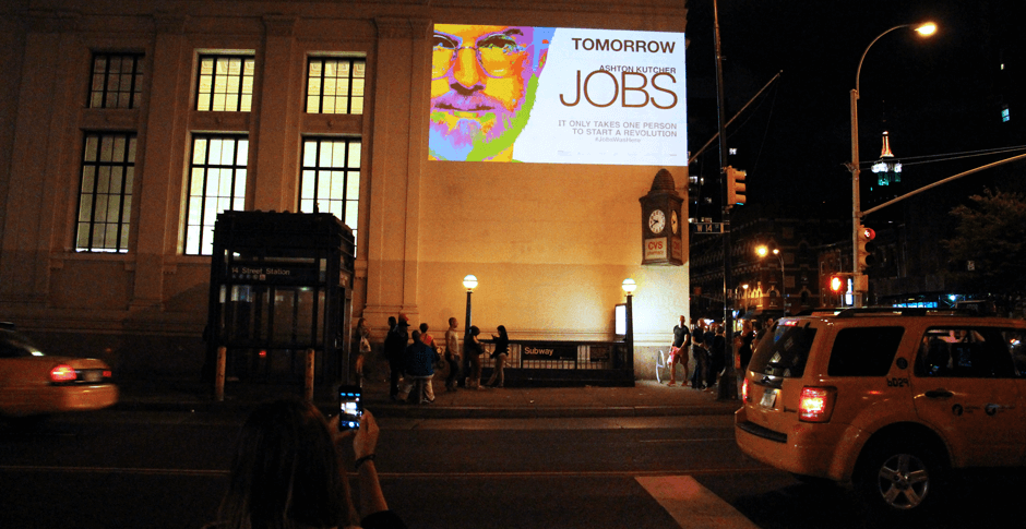 jobs-guerrillia-projection-body advertising